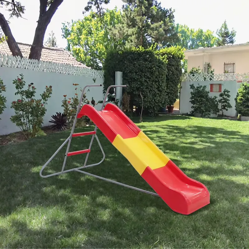 Scivolo d'Acqua in Plastica PE - Outdoor Adventure For Toddlers recensione e prezzo